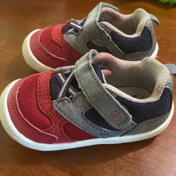 Stride Rite Sneakers - Picture 3 of 5